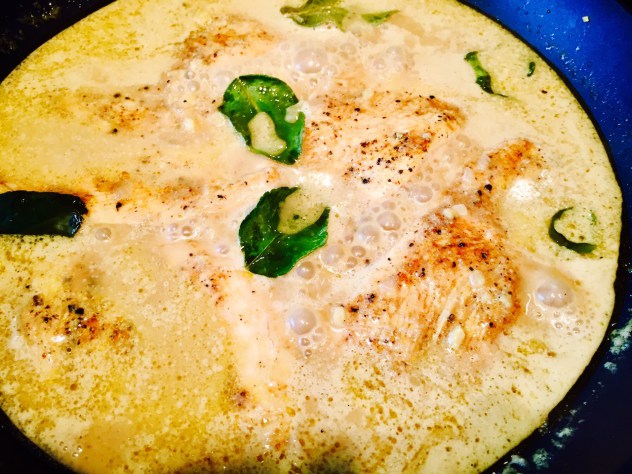 Filet z indyka w sosie curry - ugotowane, Zakręcony Słoik