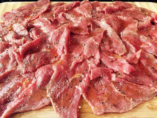 Przyprawione mięso - wołowina z chrupiącymi kiełkami, Zakręcony Słoik